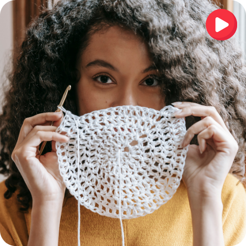 How Megan Earns $4,500 Every Month by Sharing Her Knitting Projects